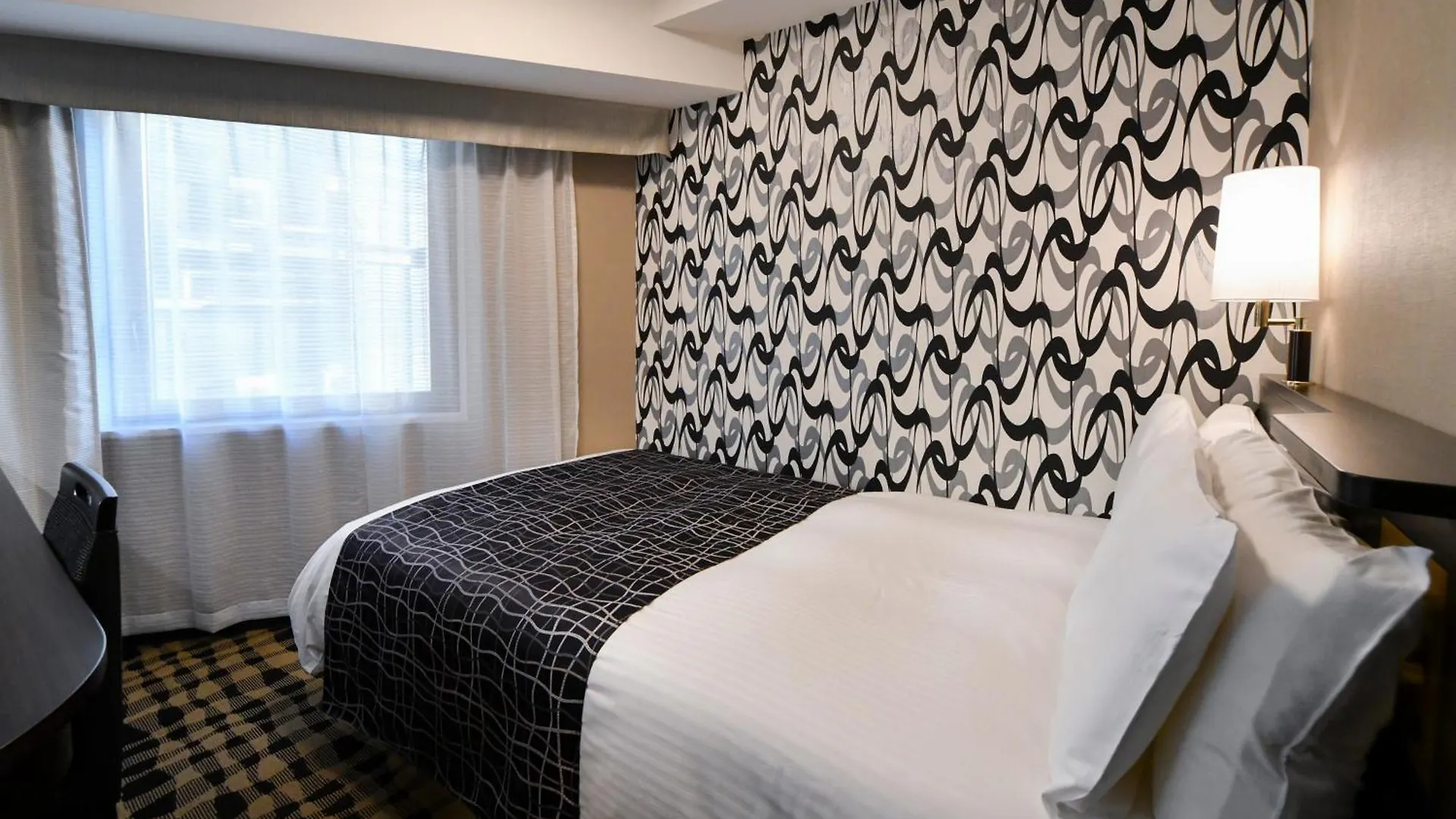 Apa Hotel Shimbashi Onarimon Tokio 3*,