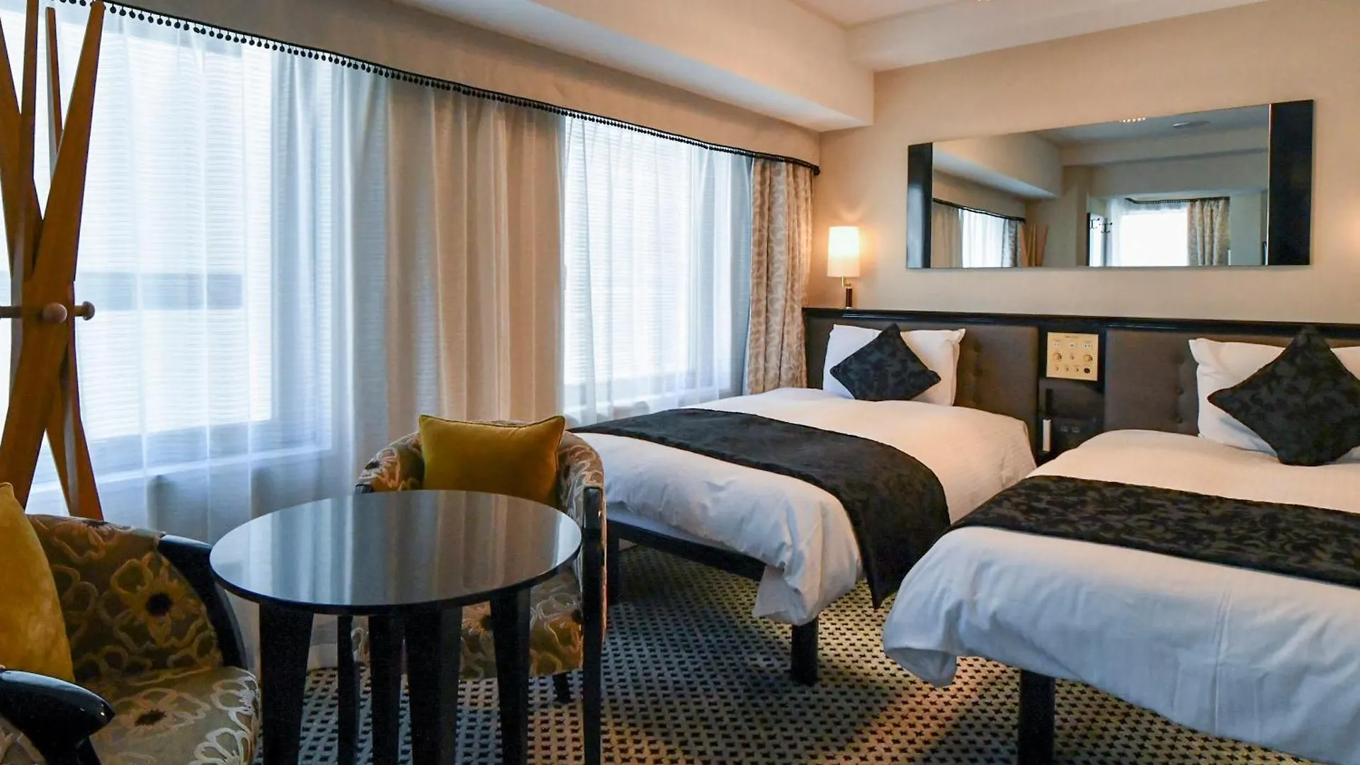 Apa Hotel Shimbashi Onarimon Tokyo