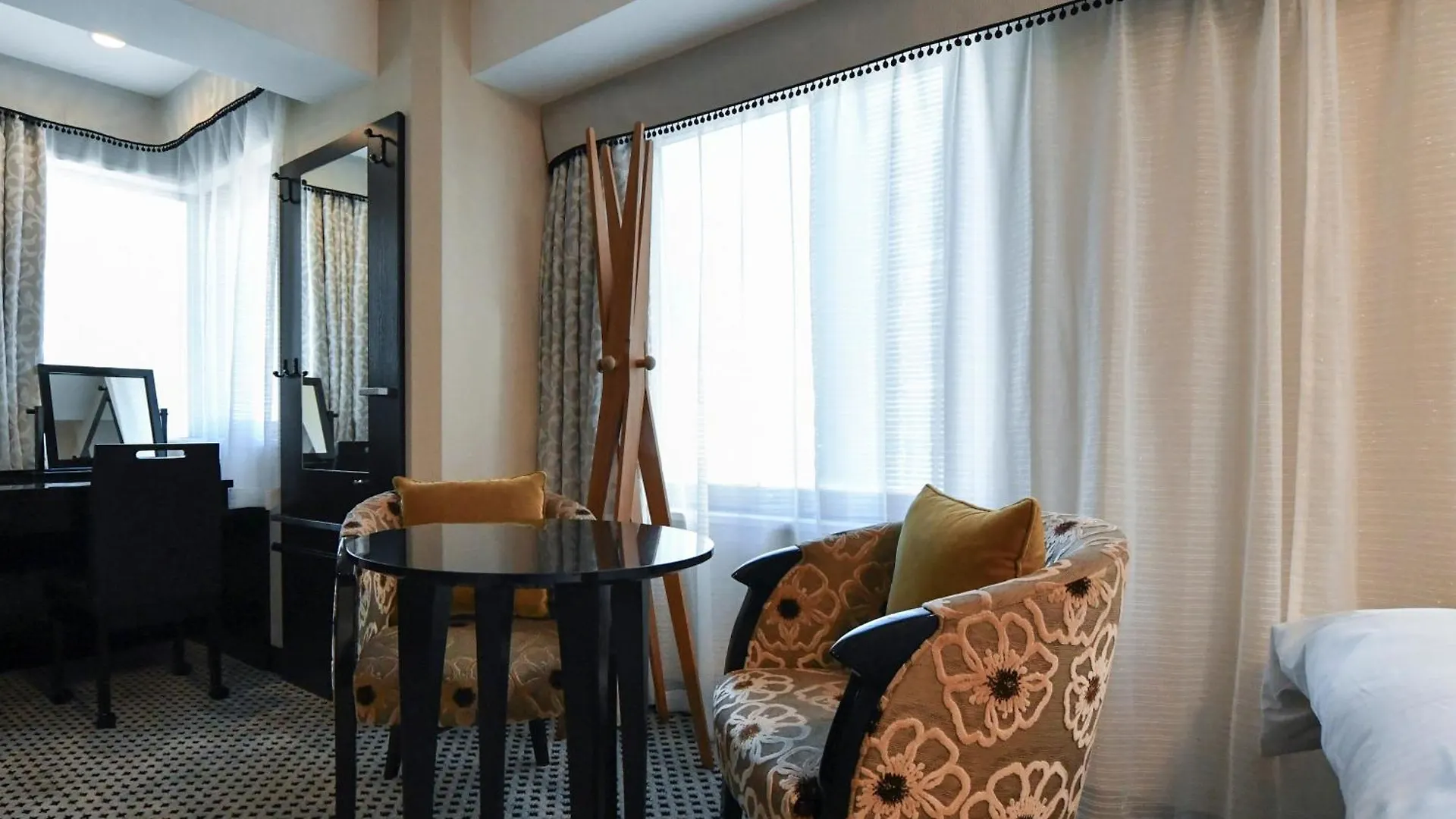 Apa Hotel Shimbashi Onarimon Tokyo Japan