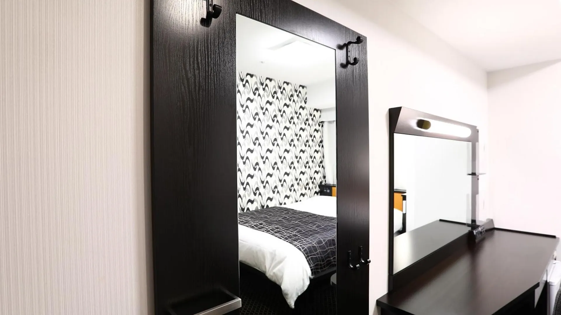 Apa Hotel Shimbashi Onarimon Tokyo